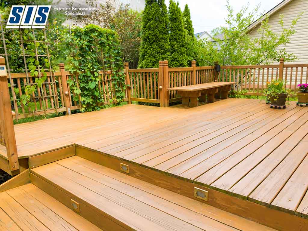 Should You Repair or Replace Your Old Deck?